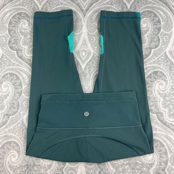 Womens Lululemon Mix and Mesh Crop - Picture 1 of 3